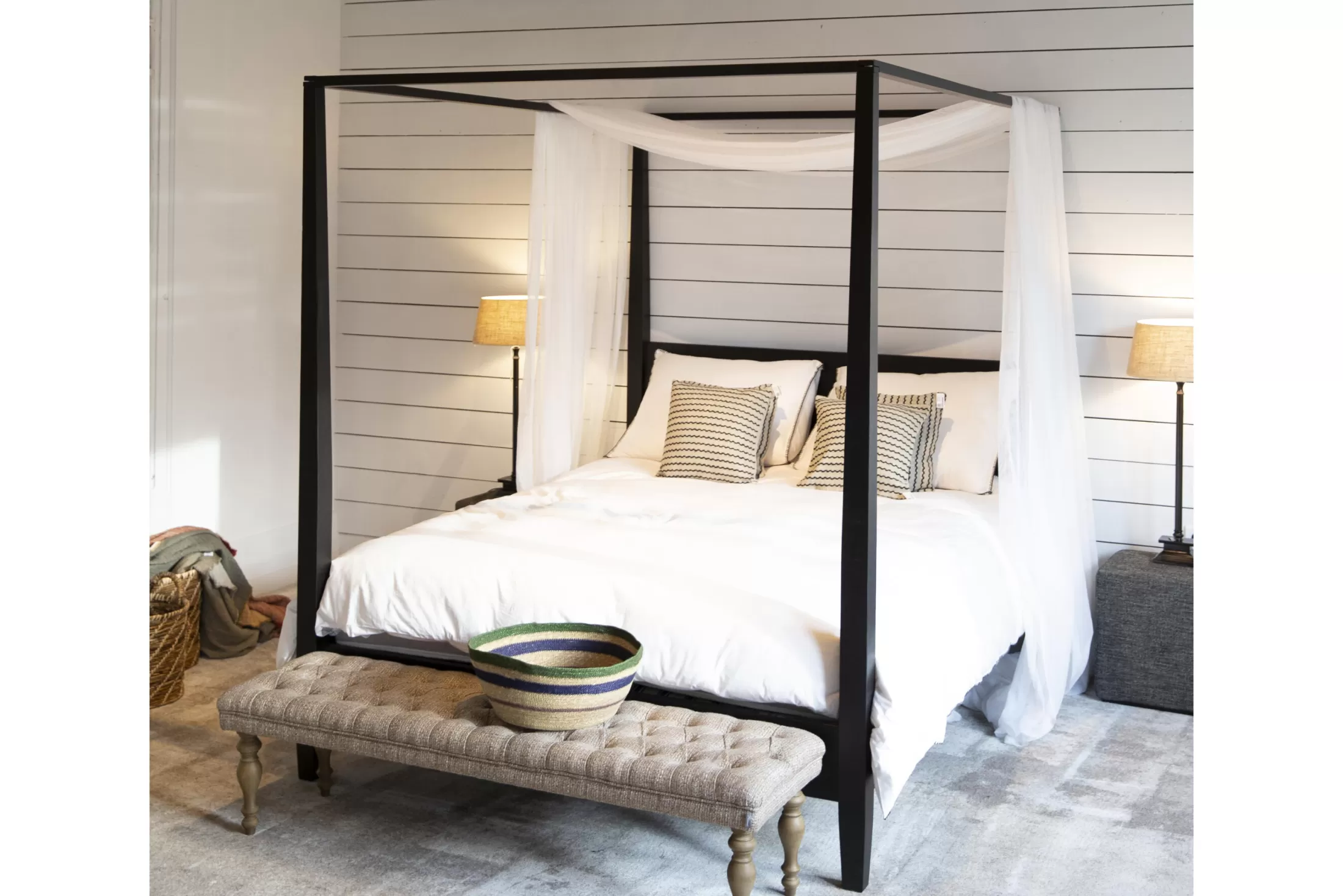 Flamant Bedden | Cape Cod, Hemelbed, Zwart, 180 Cm