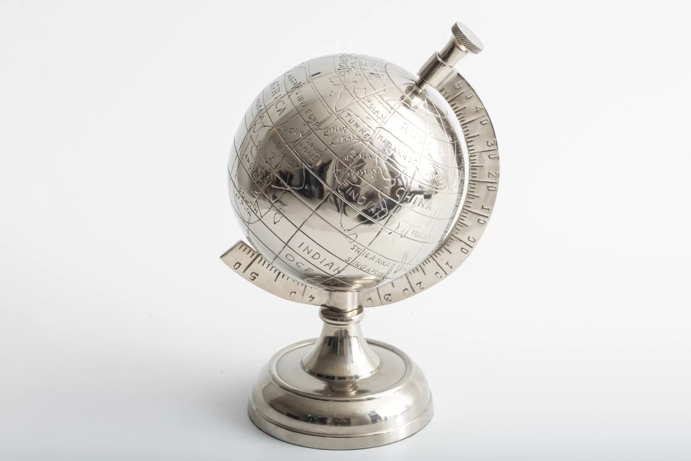 Flamant Decoratie | Horizon, Globe, Nikkel