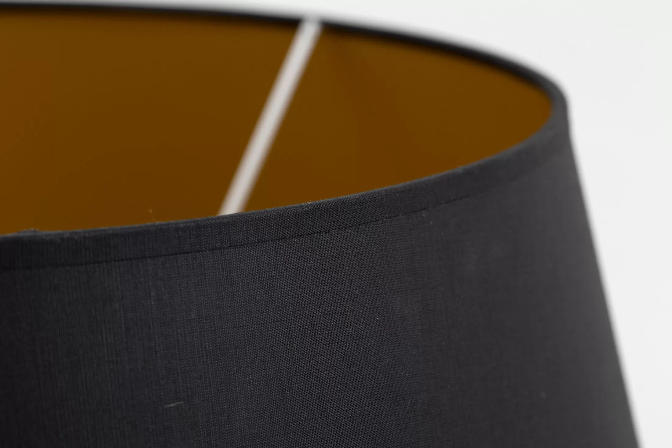 Flamant Verlichting | Lindro, Lampenkap, Zwart En Goud, Cilinder, 40 Cm