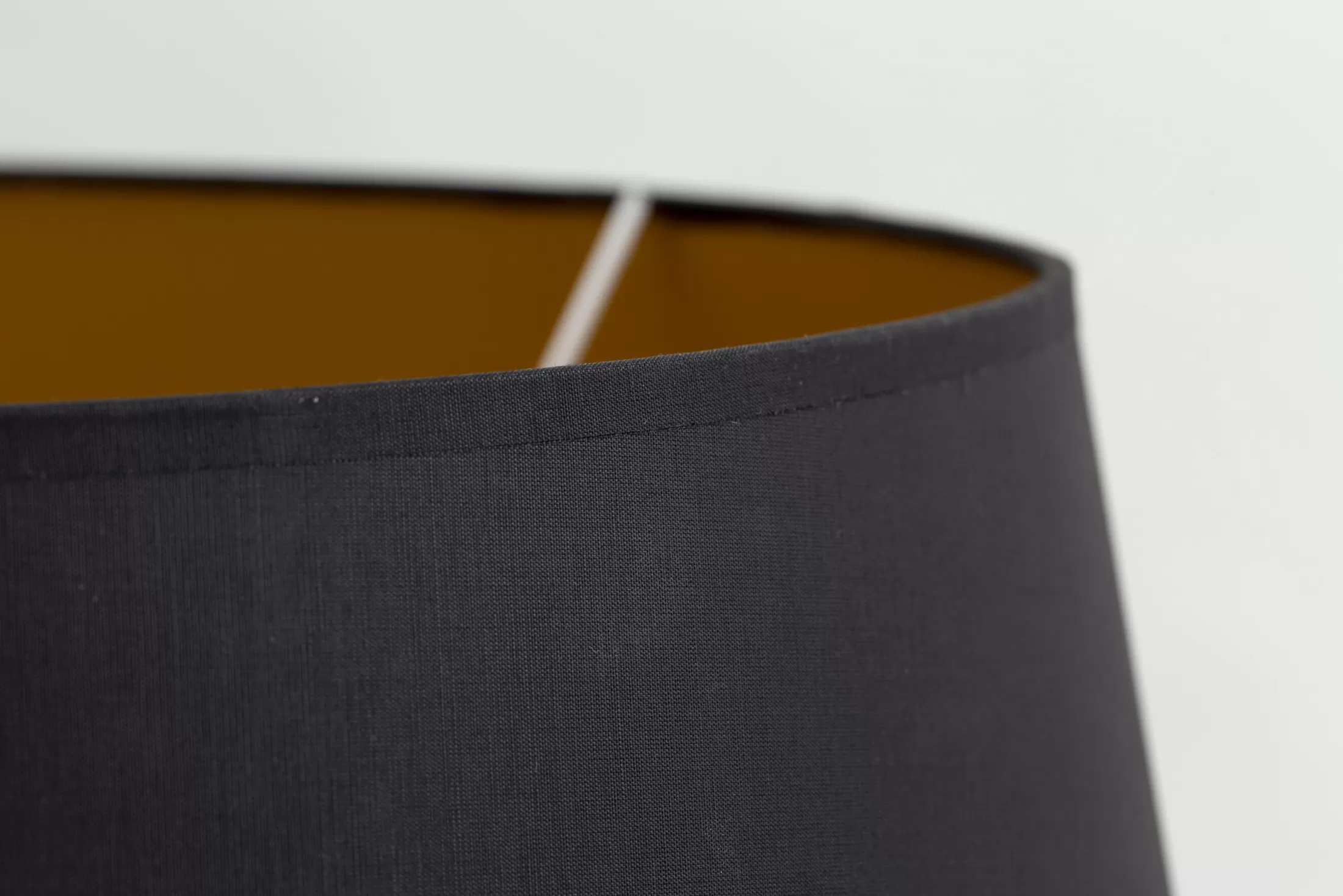 Flamant Verlichting | Lindro, Lampenkap, Zwart En Goud, Cilinder, 50 Cm