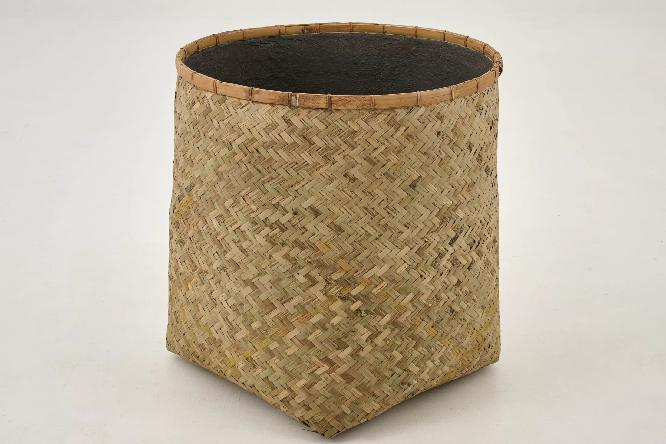 Flamant Tuindecoraties En Parasols | Tizio, Planter, L